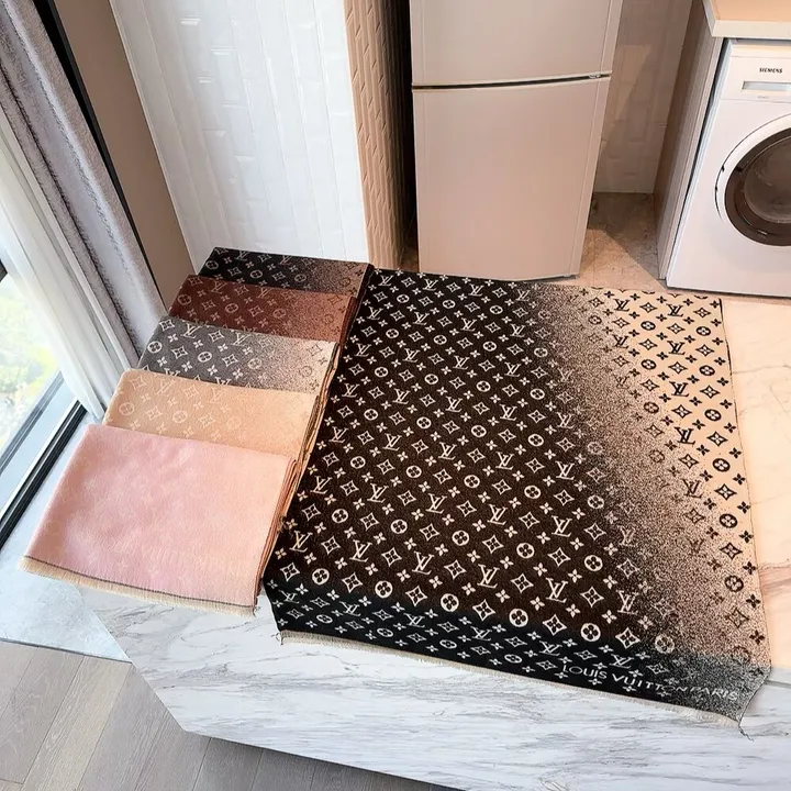 スーパーコピー ルイヴィトン マフラー