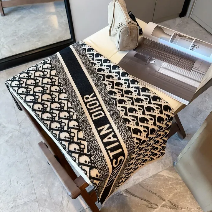 スーパーコピー ディオール マフラー