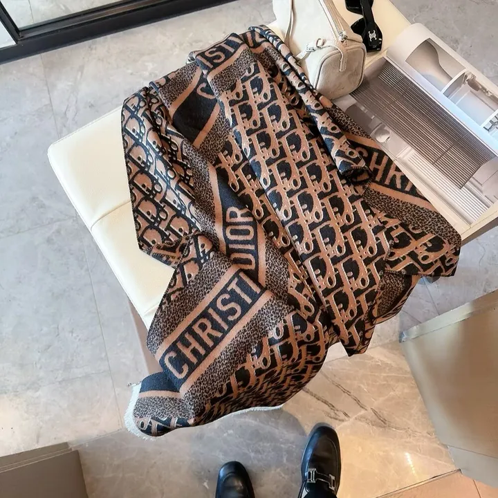 スーパーコピー ディオール マフラー