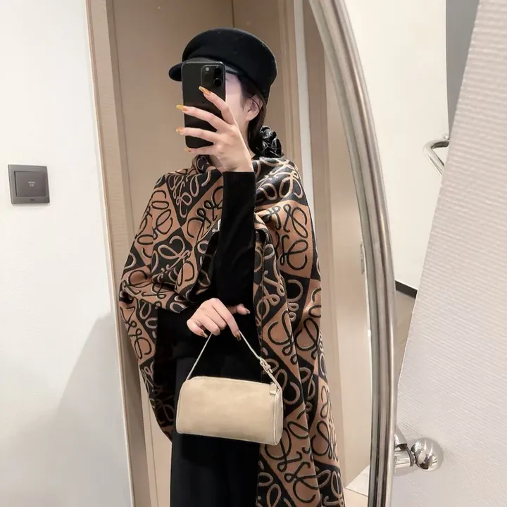 スーパーコピー ロエベ マフラー