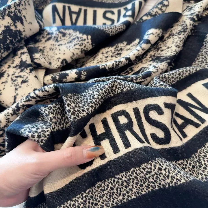 スーパーコピー ディオール マフラー