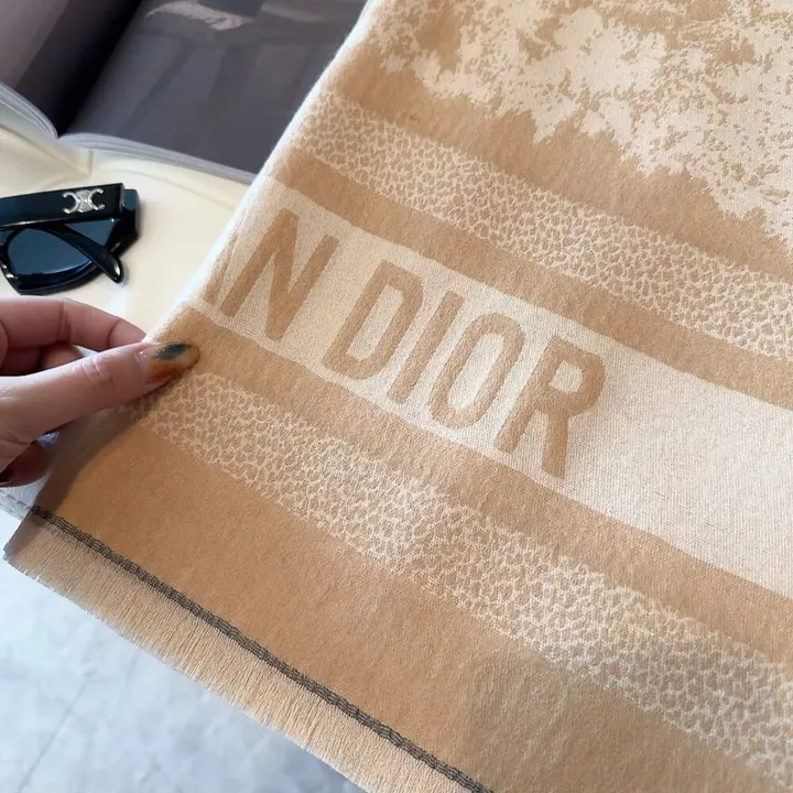 スーパーコピー ディオール マフラー