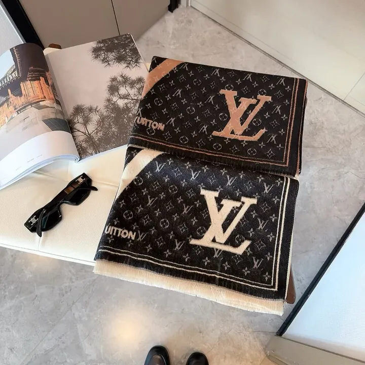 スーパーコピー ロエベ マフラー