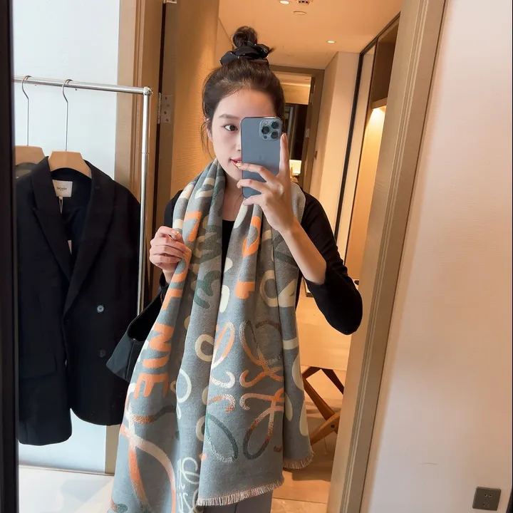 スーパーコピー ロエベ マフラー