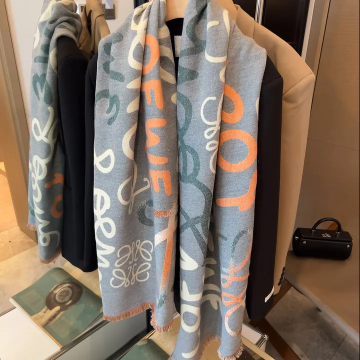 スーパーコピー ロエベ マフラー