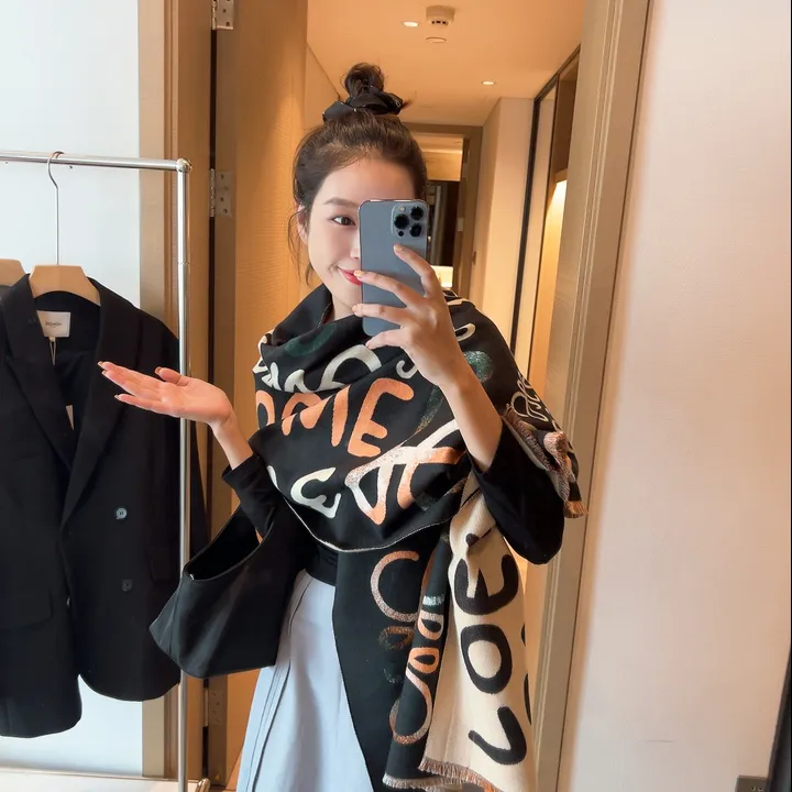 スーパーコピー ロエベ マフラー