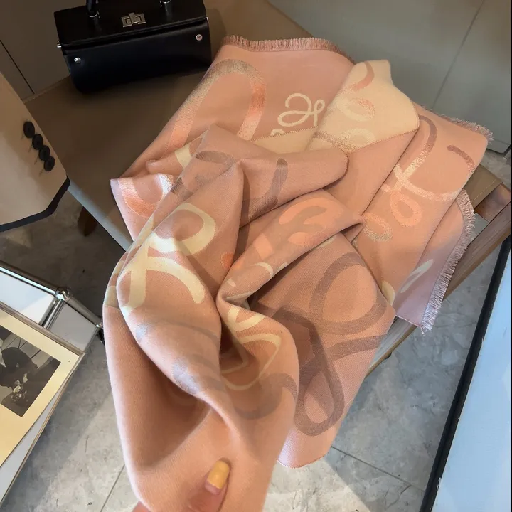 スーパーコピー ロエベ マフラー