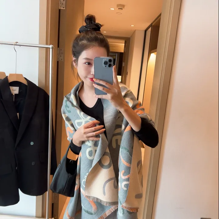 スーパーコピー ロエベ マフラー