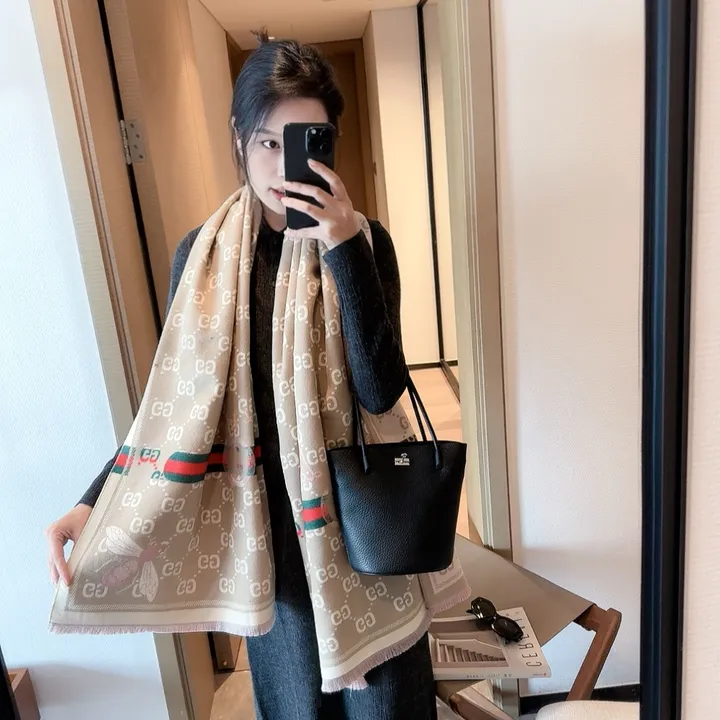 スーパーコピー グッチ マフラー