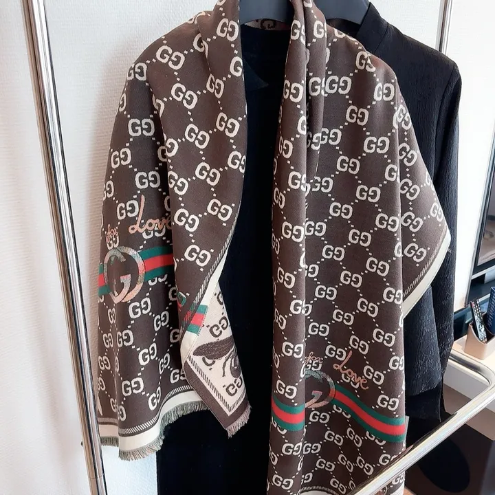 スーパーコピー グッチ マフラー