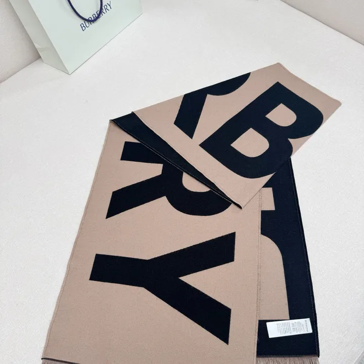 スーパーコピー バーバリー ス マフラー