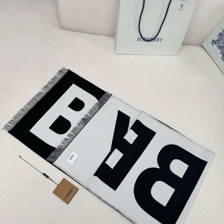 スーパーコピー バーバリー ス マフラー