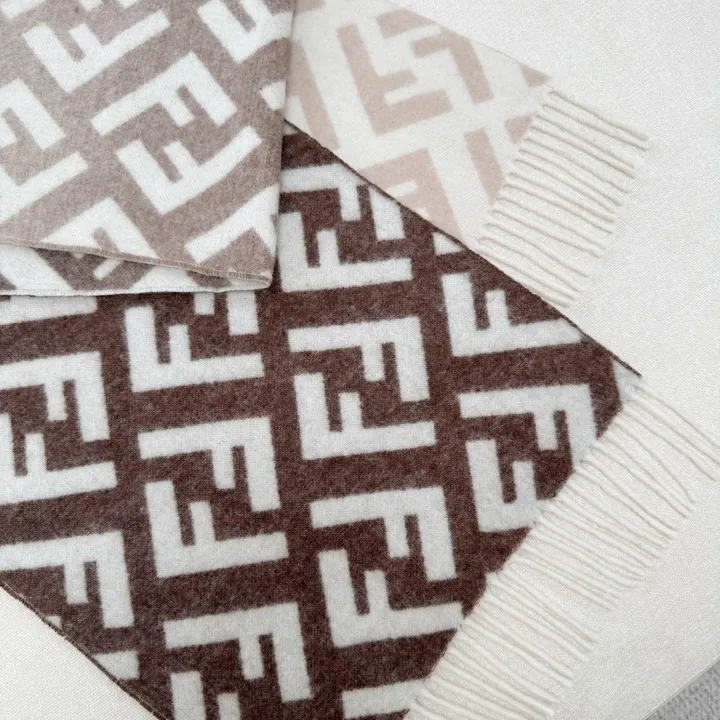 スーパーコピー フェンディ マフラー