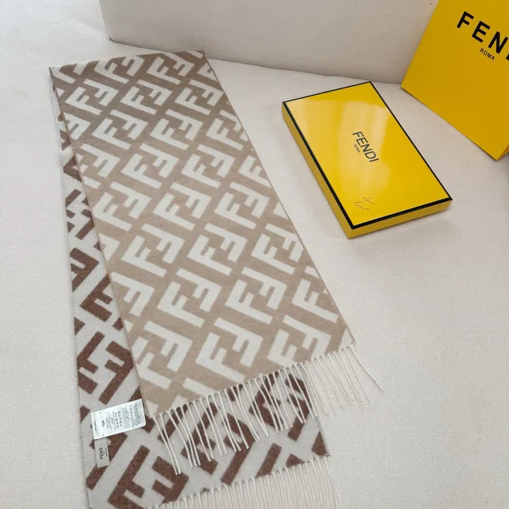 スーパーコピー フェンディ マフラー