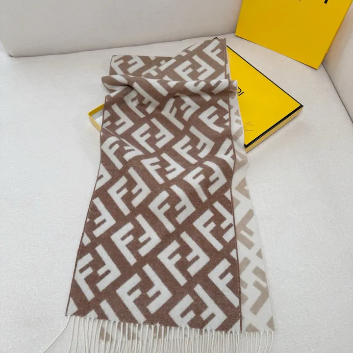 スーパーコピー フェンディ マフラー