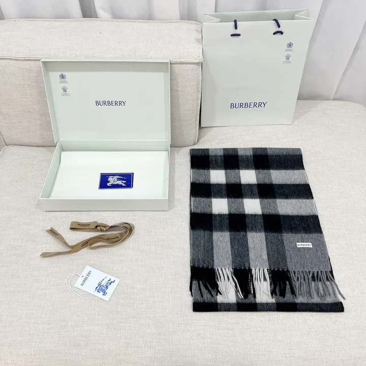 スーパーコピー バーバリー ス マフラー