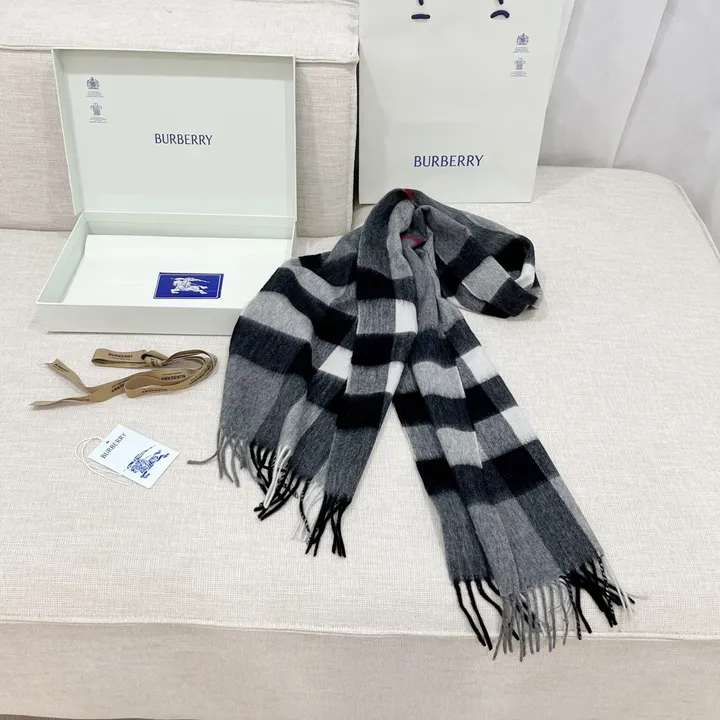 スーパーコピー バーバリー ス マフラー