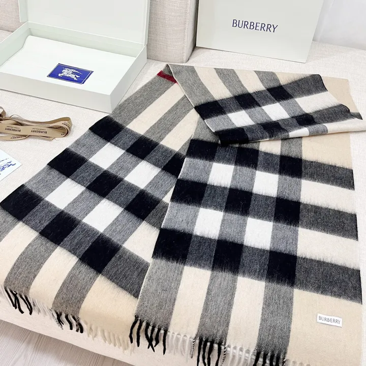 スーパーコピー バーバリー ス マフラー