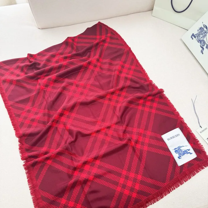 スーパーコピー バーバリー ス マフラー