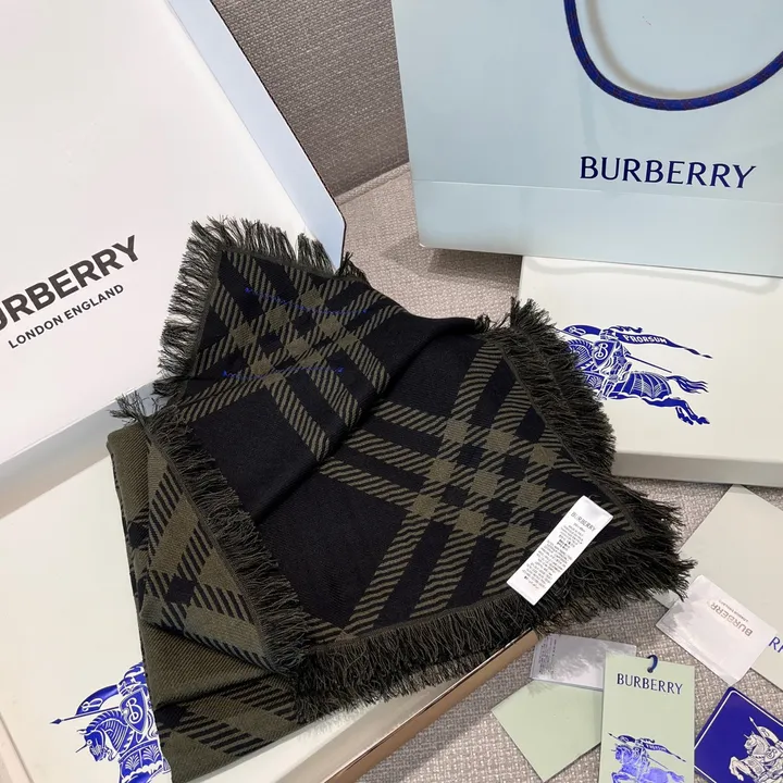 スーパーコピー バーバリー ス マフラー