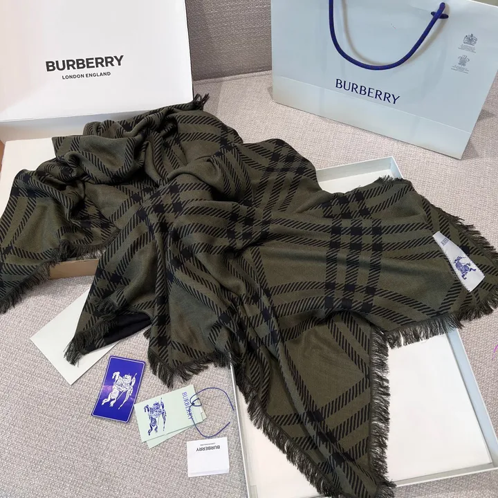 スーパーコピー バーバリー ス マフラー