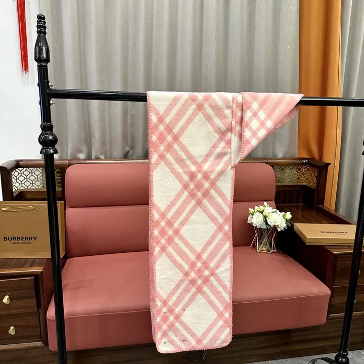 スーパーコピー バーバリー ス マフラー