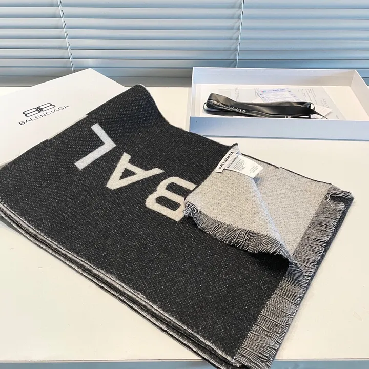 スーパーコピー セリーヌ マフラー