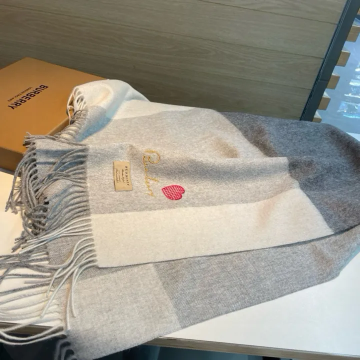 スーパーコピー バーバリー ス マフラー