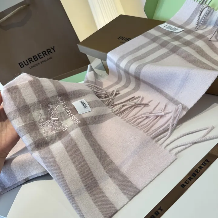 スーパーコピー バーバリー ス マフラー