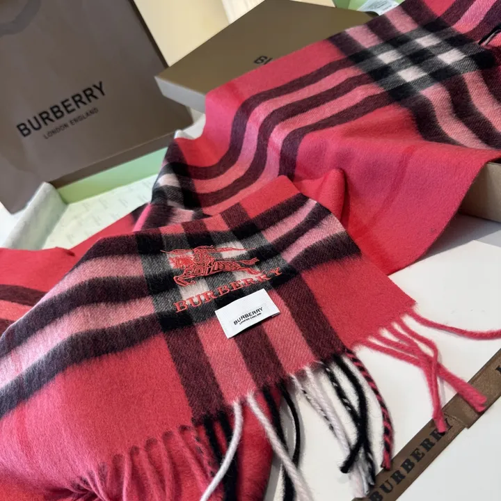 スーパーコピー バーバリー ス マフラー