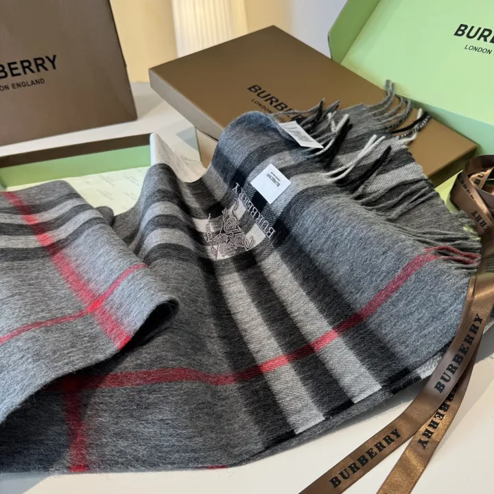 スーパーコピー バーバリー ス マフラー