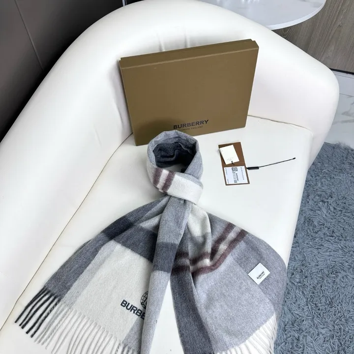 スーパーコピー バーバリー ス マフラー