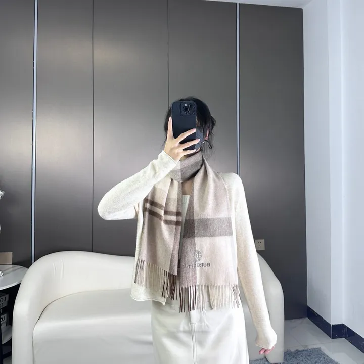 スーパーコピー バーバリー ス マフラー