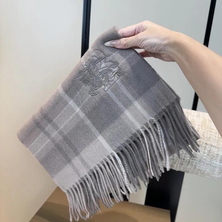 スーパーコピー バーバリー ス マフラー