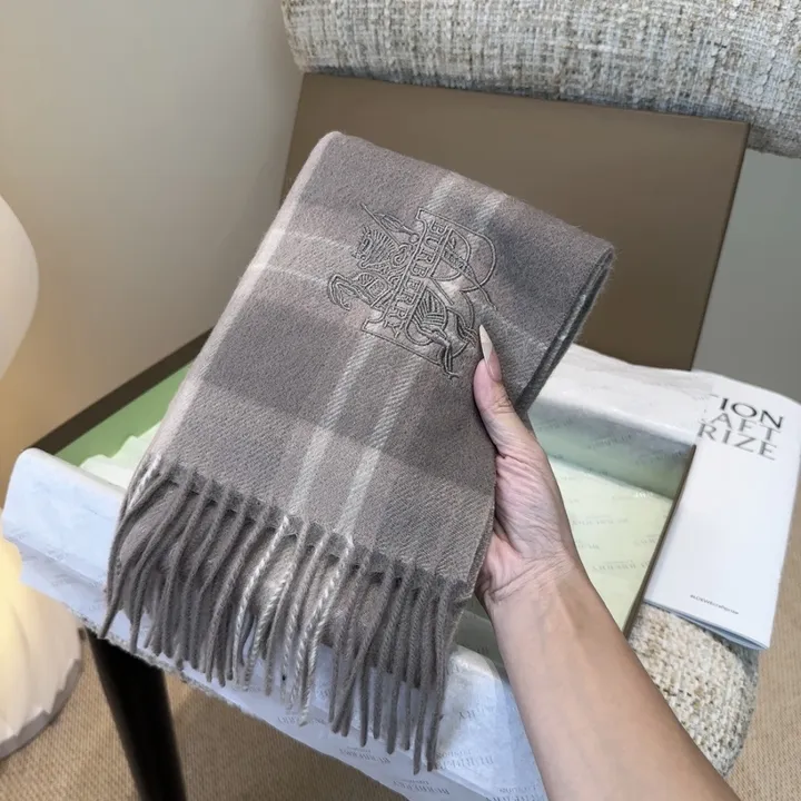 スーパーコピー バーバリー ス マフラー