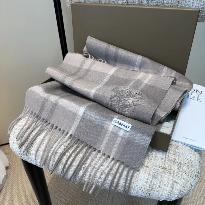 スーパーコピー バーバリー ス マフラー