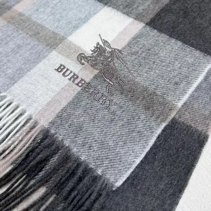 スーパーコピー バーバリー ス マフラー