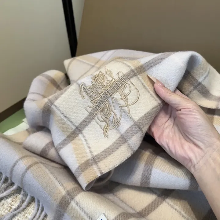 スーパーコピー バーバリー ス マフラー