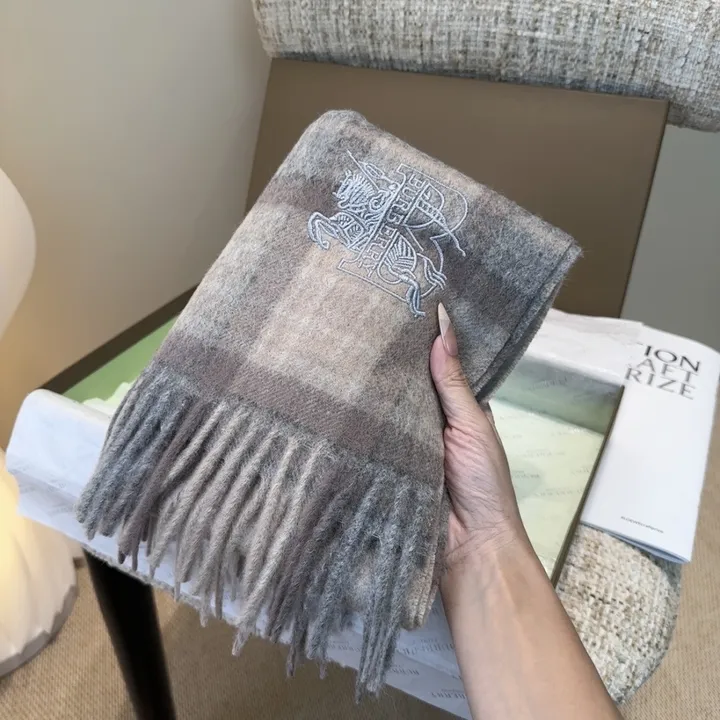 スーパーコピー バーバリー ス マフラー