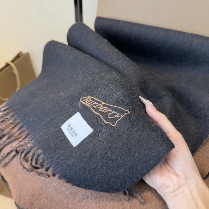 スーパーコピー バーバリー ス マフラー