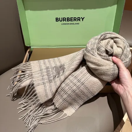 スーパーコピー バーバリー ス マフラー