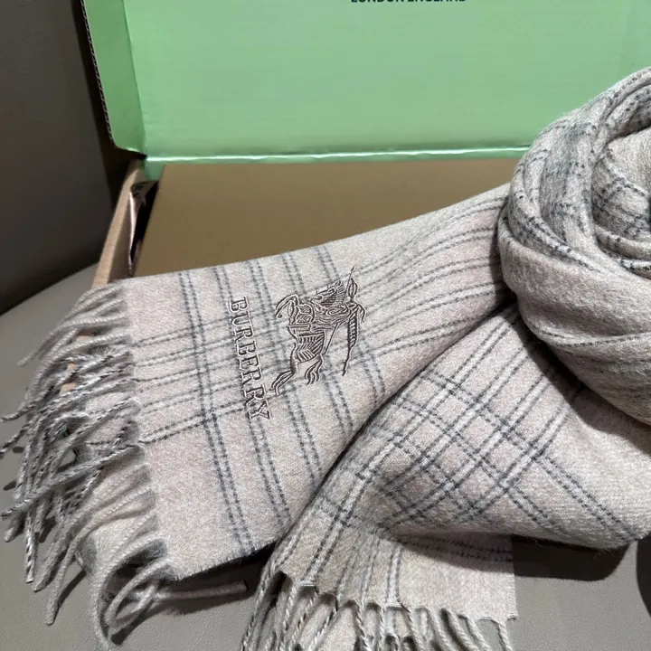 スーパーコピー バーバリー ス マフラー