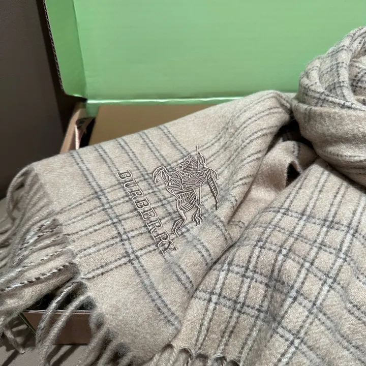 スーパーコピー バーバリー ス マフラー