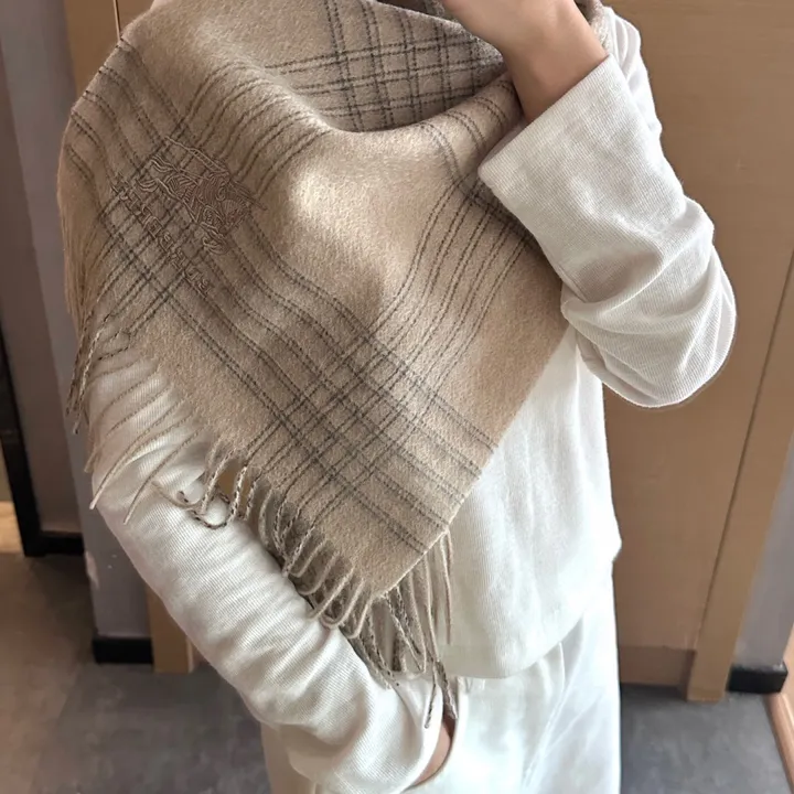 スーパーコピー バーバリー ス マフラー