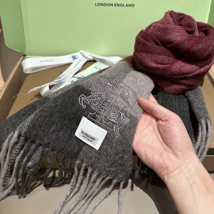 スーパーコピー バーバリー ス マフラー