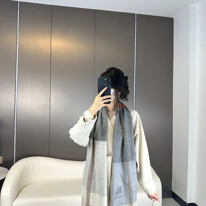 スーパーコピー バーバリー ス マフラー