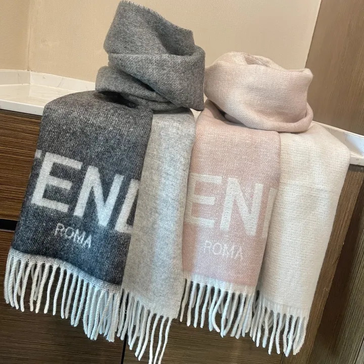 スーパーコピー フェンディ マフラー