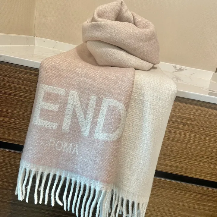 スーパーコピー フェンディ マフラー