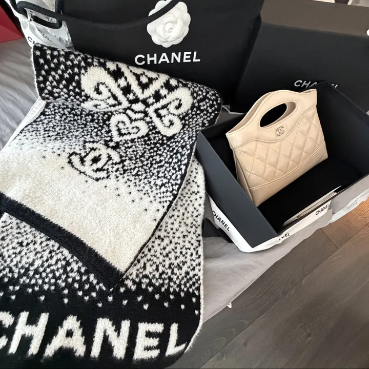 スーパーコピー シャネル マフラー