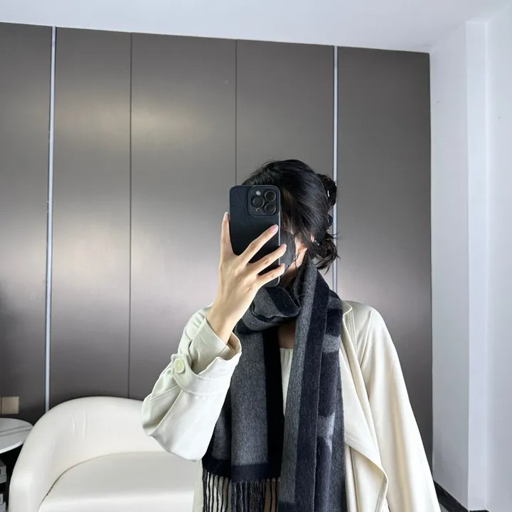 スーパーコピー バーバリー ス マフラー